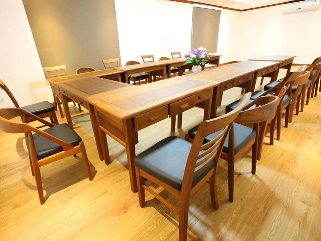 Phonethip Plaza Hotel Вьентьян Экстерьер фото