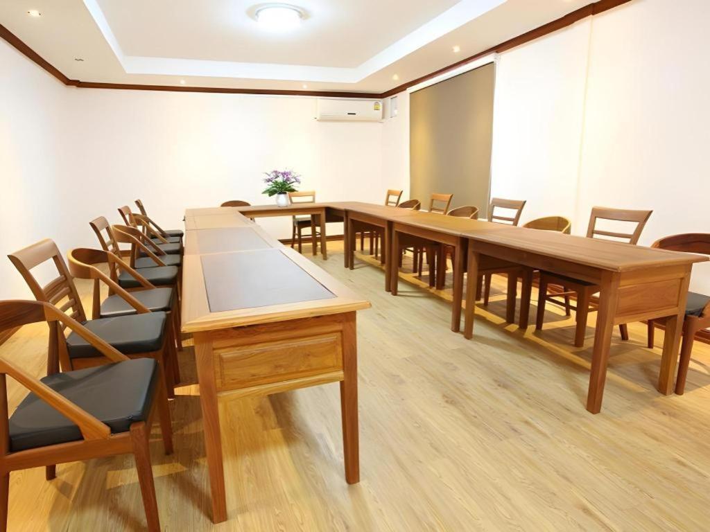 Phonethip Plaza Hotel Вьентьян Экстерьер фото