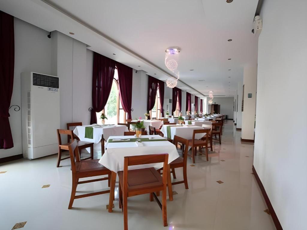 Phonethip Plaza Hotel Вьентьян Экстерьер фото