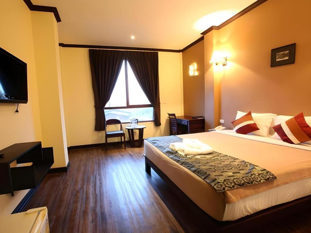 Phonethip Plaza Hotel Вьентьян Экстерьер фото